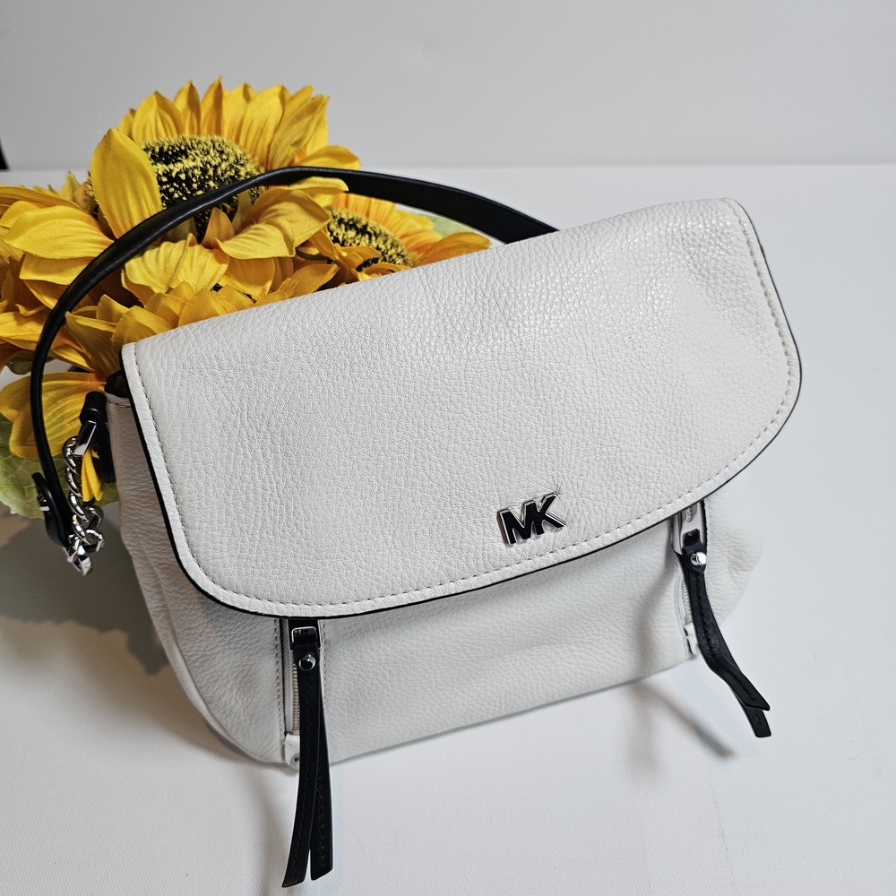 Michael Kors White Pebbled Leather Shoulder Bag Silver Hardware Black Handle